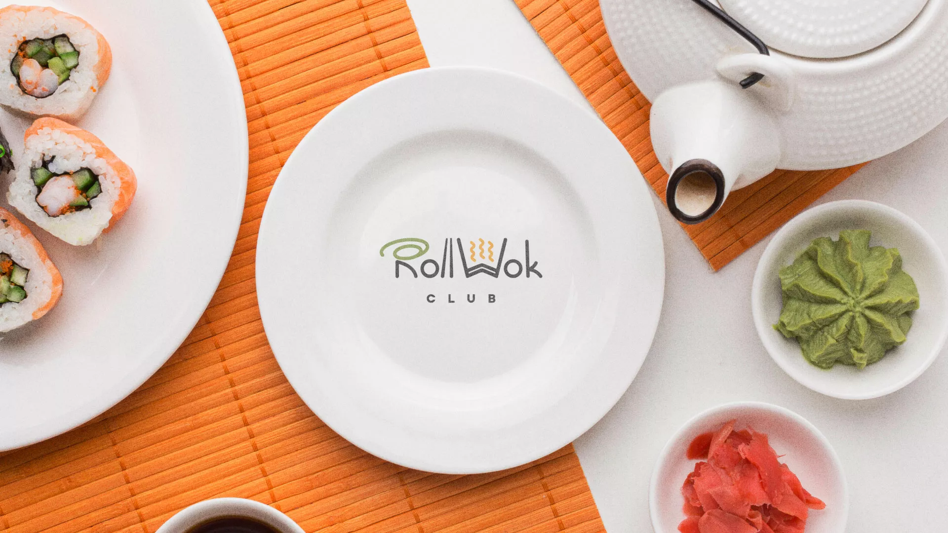 Разработка логотипа и фирменного стиля в Слободском для суши-бара «Roll Wok Club»